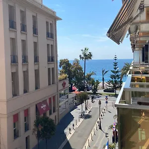 Le Royal, Spacious Seaside Rooftop And Pool Apartment