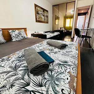 The Nice: Cozy 3-room Airport Getaway Apartment