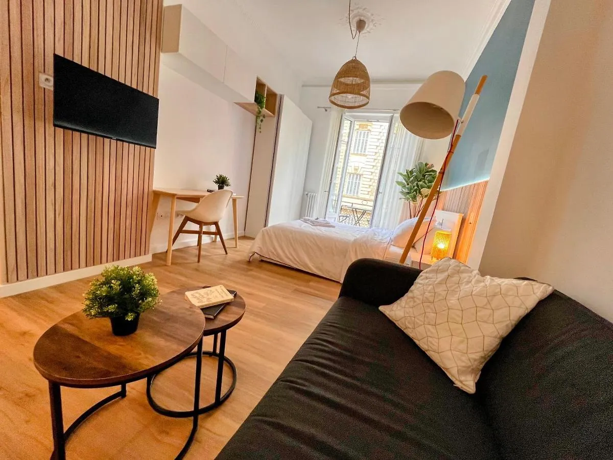 Apartment Sunshine Getaway - Stylish Studio In The Heart Of Nice France
